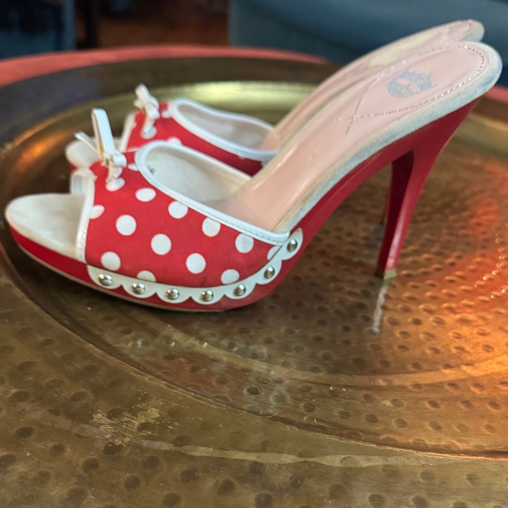 Crown Vintage Betty Boop Red Polka Dot Heels with Bow - Picture 3 of 6